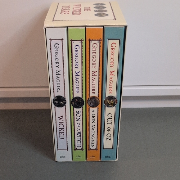 The Wicked Years Book Set - Picture 2 of 4